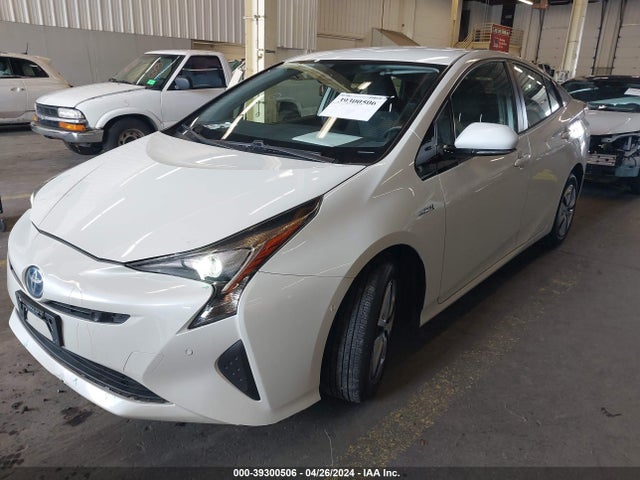 Toyota Prius Two 2018 JTDKBRFUXJ3069036 Image 17