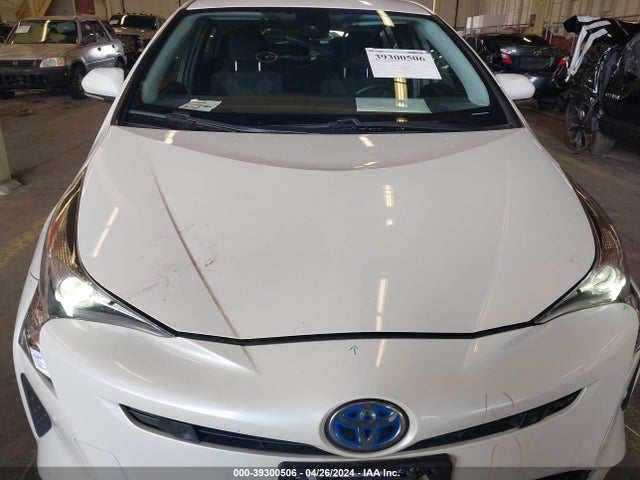 Toyota Prius Two 2018 JTDKBRFUXJ3069036 Image 21