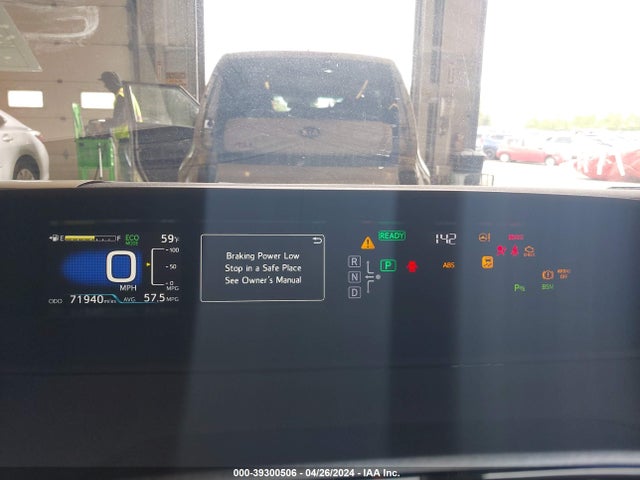 Toyota Prius Two 2018 JTDKBRFUXJ3069036 Image 7