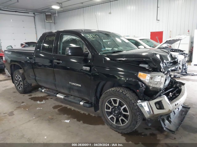 Toyota Tundra Sr5 5.7l V8 2017 5TFUW5F10HX638703 main image
