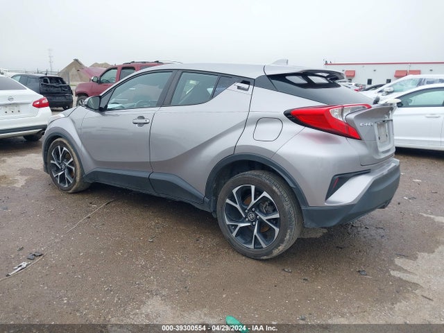 Toyota C-HR XLE 2019 NMTKHMBX2KR089104 Image 3