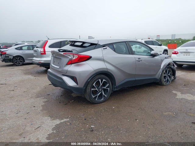 Toyota C-HR XLE 2019 NMTKHMBX2KR089104 Image 4