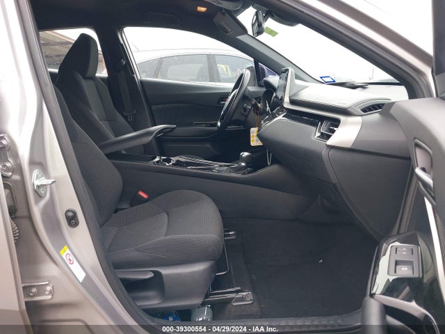 Toyota C-HR XLE 2019 NMTKHMBX2KR089104 Image 5
