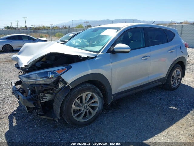 Hyundai TUCSON SE 2018 KM8J2CA42JU669698 Image 2