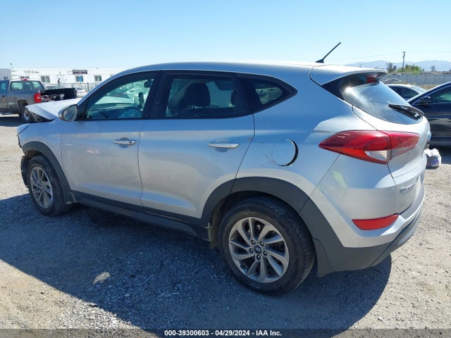 Hyundai TUCSON SE 2018 KM8J2CA42JU669698 Image 3