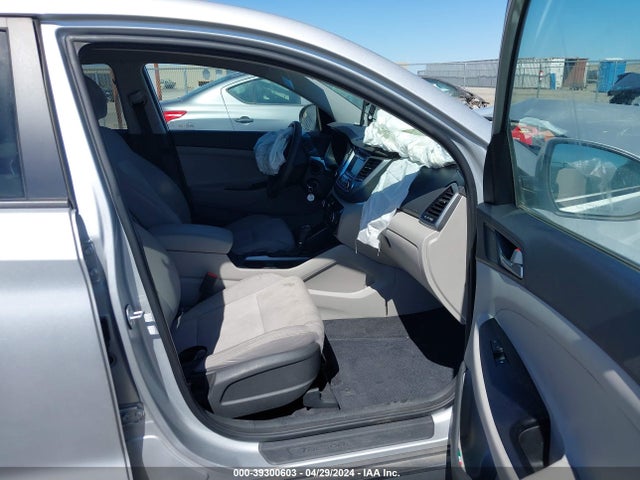 Hyundai TUCSON SE 2018 KM8J2CA42JU669698 Image 5
