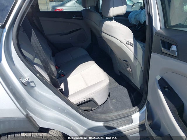 Hyundai TUCSON SE 2018 KM8J2CA42JU669698 Image 8