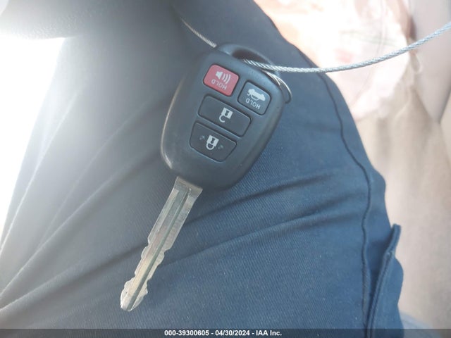 Toyota CAMRY LE 2016 4T4BF1FK4GR566740 Image 11