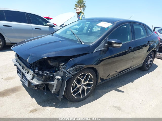 Ford FOCUS SEL 2017 1FADP3H29HL325136 Image 2