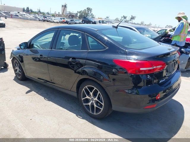 Ford FOCUS SEL 2017 1FADP3H29HL325136 Image 3