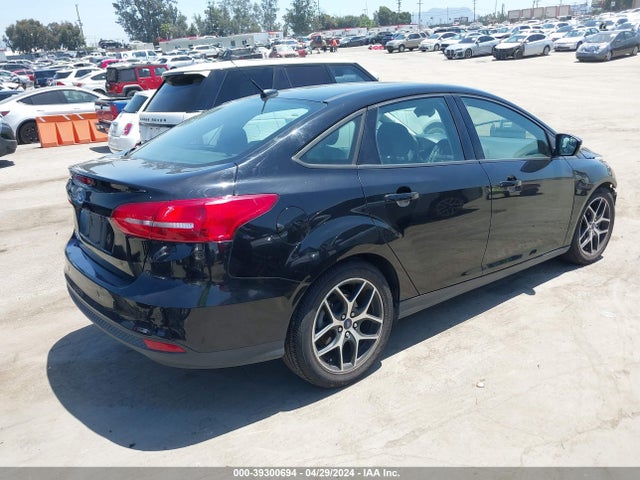 Ford FOCUS SEL 2017 1FADP3H29HL325136 Image 4