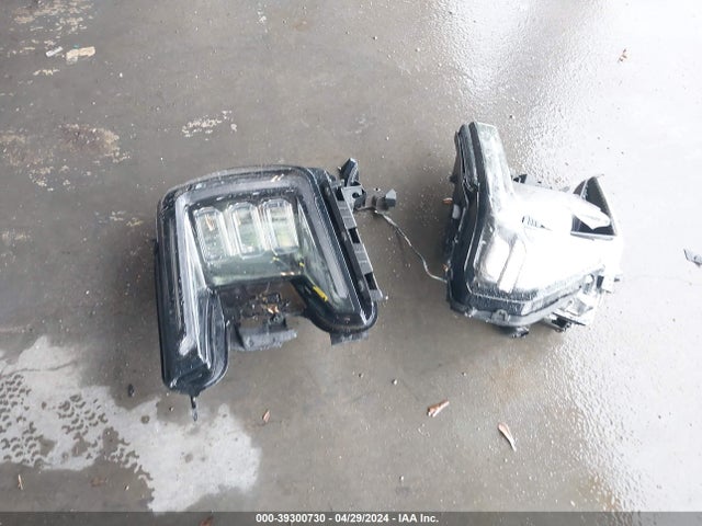 1GKS1BKD5MR447544 GMC Yukon 2wd Slt