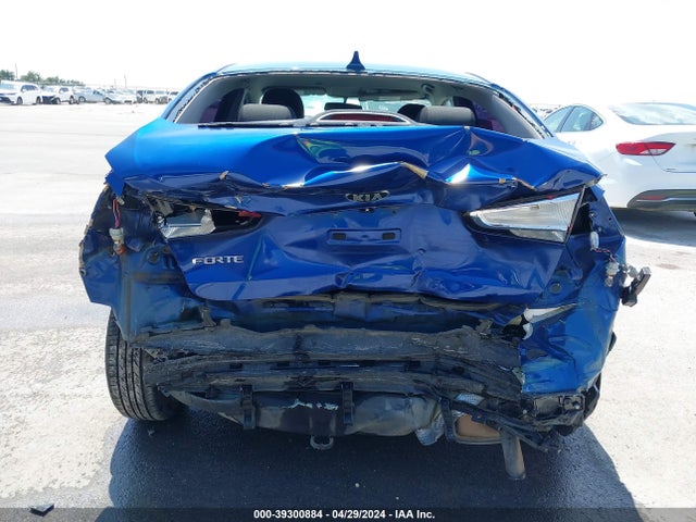 KIA FORTE LX 2017 3KPFK4A79HE134502 Image 6