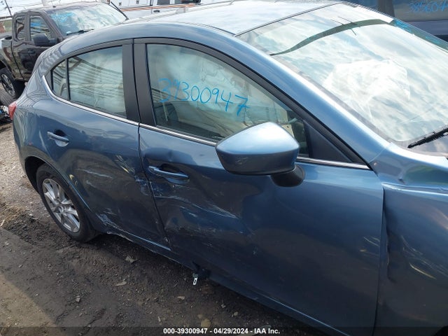 Mazda Mazda3 I Touring 2014 JM1BM1L75E1123922 Image 13