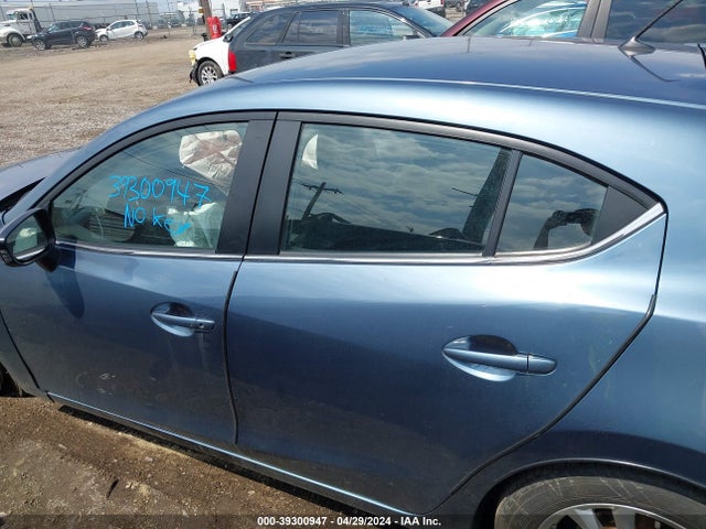 Mazda Mazda3 I Touring 2014 JM1BM1L75E1123922 Image 14
