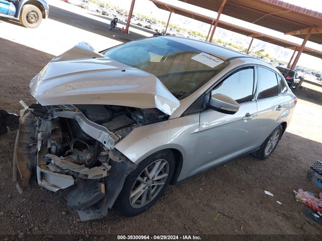 Ford FOCUS SE 2017 1FADP3F27HL206519 Image 2