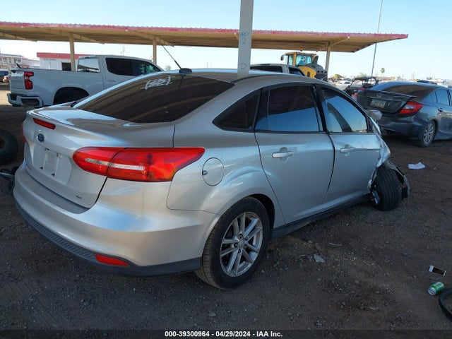 Ford FOCUS SE 2017 1FADP3F27HL206519 Image 4