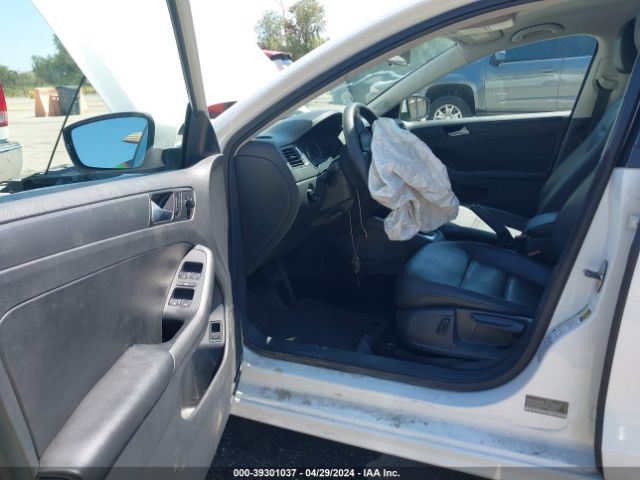 3VWD17AJ9EM403328 Volkswagen Jetta 1.8t Se