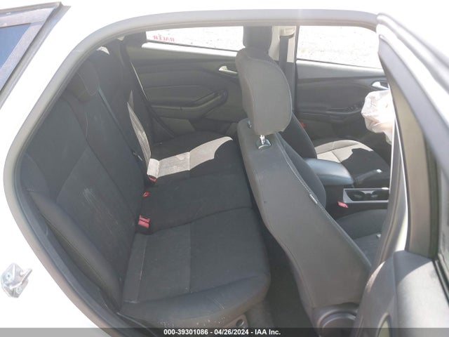 Ford FOCUS SE 2016 1FADP3K29GL255239 Image 8