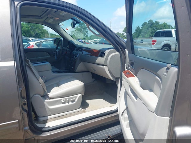 Chevrolet Tahoe Lt 2014 1GNSCBE00ER191045 Image 5