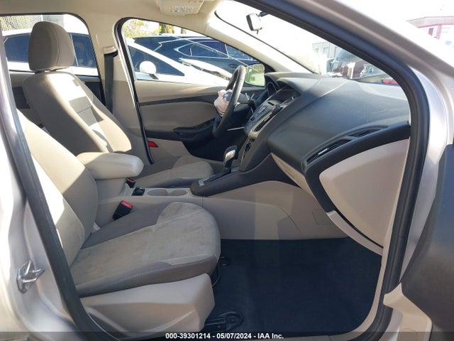 Ford FOCUS SE 2014 1FADP3K23EL277718 Image 5