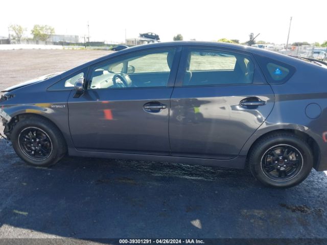 JTDKN3DU4F0478567 Toyota Prius Two
