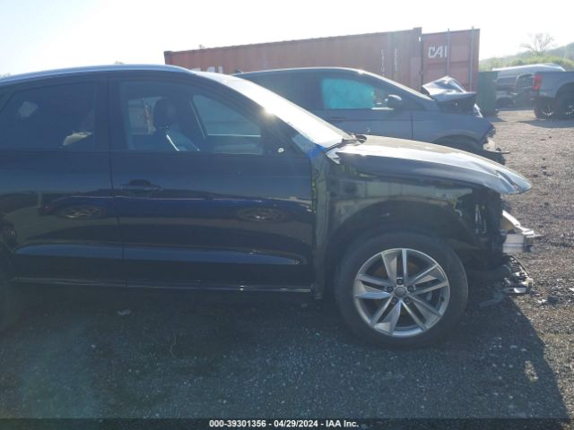 WA1ECCFS1HR008956 Audi Q3 2.0t Premium
