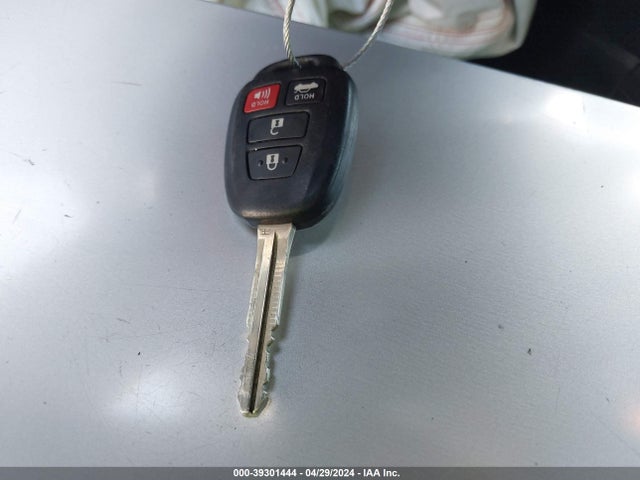 Toyota COROLLA SE 2017 5YFBURHE4HP723465 Image 11