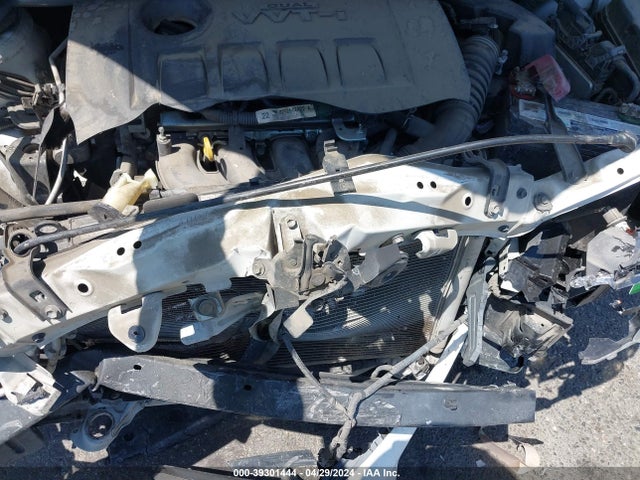 Toyota COROLLA SE 2017 5YFBURHE4HP723465 Image 18