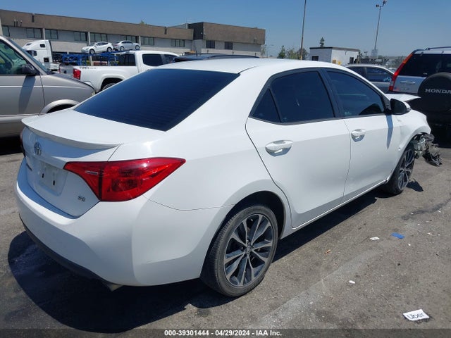 Toyota COROLLA SE 2017 5YFBURHE4HP723465 Image 4