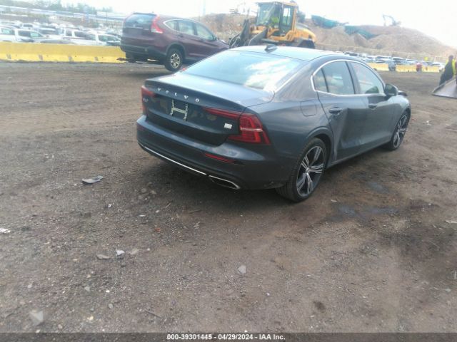 2022 VOLVO S60 RECHARGE PLUG-IN HYBRID 7JRH60FL2NG193464 Photo 3