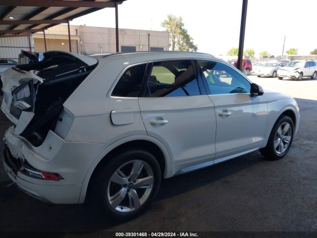 WA1BNAFY7J2082161 Audi Q5 2.0t Premium/2.0t Tech Premium