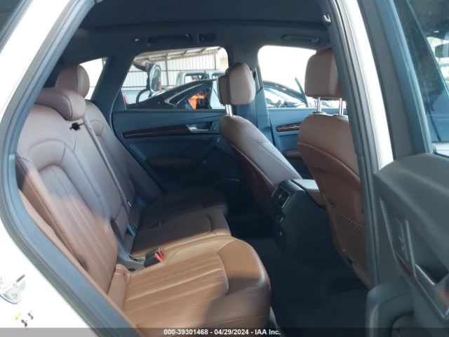 WA1BNAFY7J2082161 Audi Q5 2.0t Premium/2.0t Tech Premium