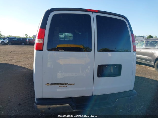 Chevrolet Express 3500 Work Van 2015 1GCZGTFG4F1280792 Image 16