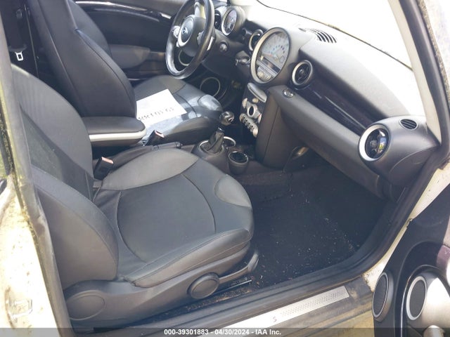 2009 MINI COOPER S WMWMF73589TW86314 Photo 4