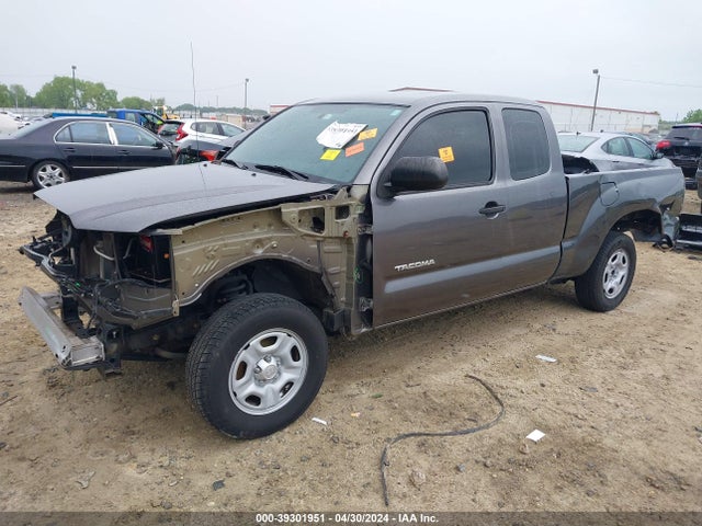 Toyota Tacoma 2014 5TFTX4CN8EX047105 Image 2