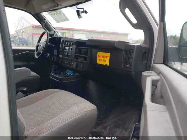 Chevrolet Express 2500 Work Van 2019 1GCWGAFG6K1147226 Image 5