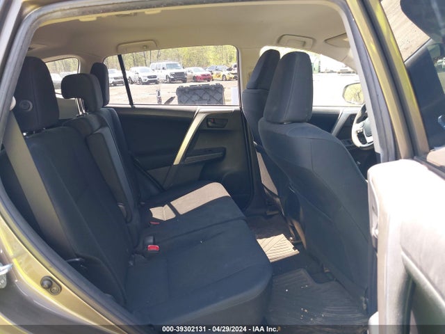 Toyota RAV4 LE 2014 JTMBFREV4ED083979 Image 8