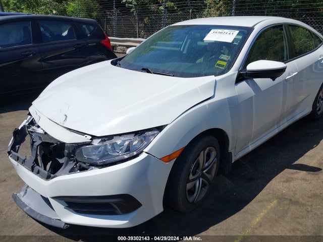 Honda Civic Lx 2018 2HGFC2F55JH541303 Image 2