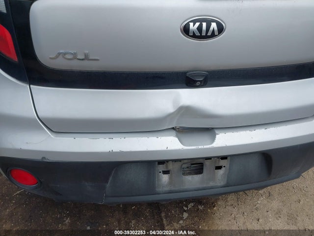 KIA Soul 2018 KNDJN2A20J7558327 Image 11