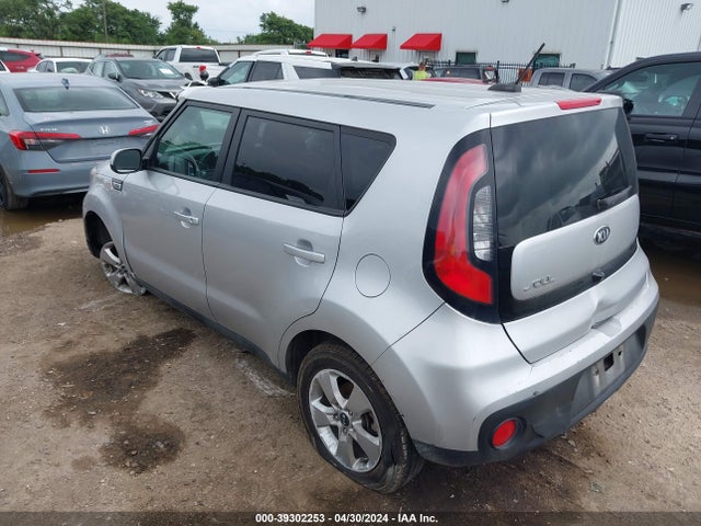 KIA Soul 2018 KNDJN2A20J7558327 Image 3
