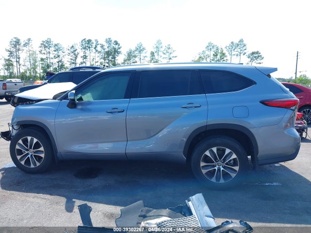 Toyota Highlander Xle 2021 5TDGZRAH9MS064876 Image 15