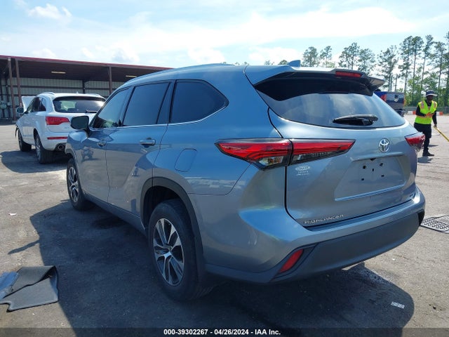 Toyota Highlander Xle 2021 5TDGZRAH9MS064876 Image 3