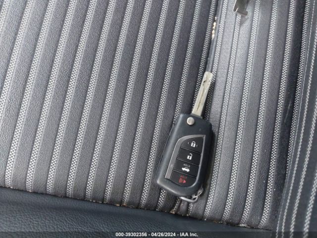 4T1B11HK1JU573562 Toyota CAMRY SE