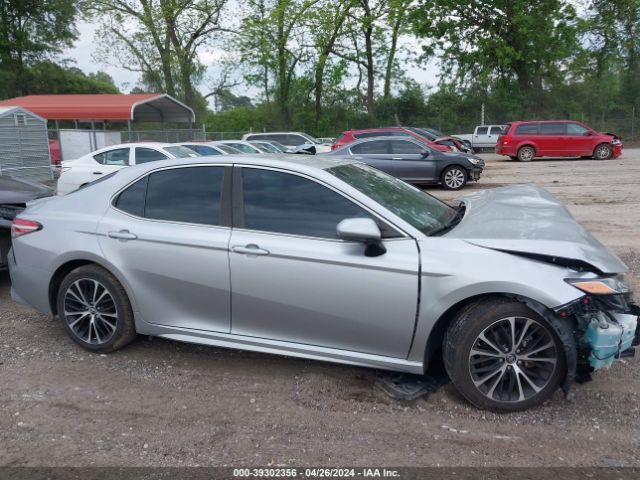 4T1B11HK1JU573562 Toyota CAMRY SE