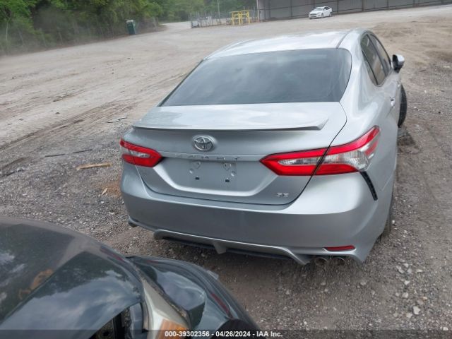 4T1B11HK1JU573562 Toyota CAMRY SE