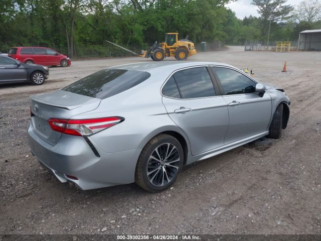 4T1B11HK1JU573562 Toyota CAMRY SE