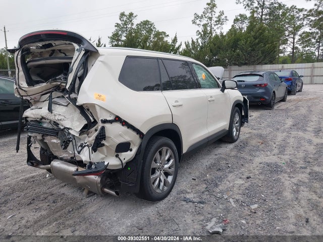 Toyota Grand Highlander Limited 2024 5TDAAAB50RS046437 Image 4