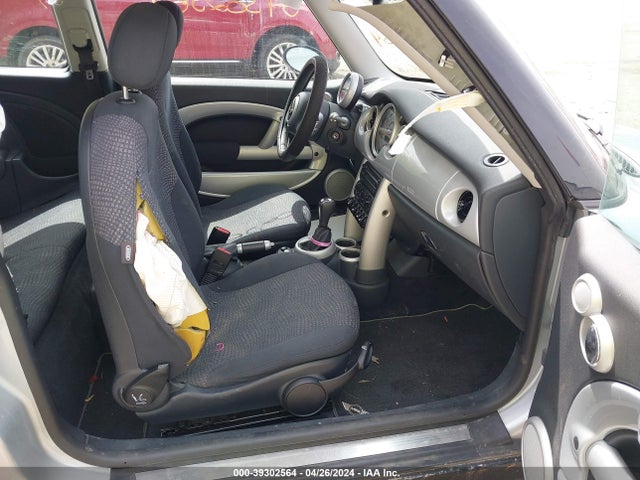 2003 MINI COOPER WMWRC334X3TJ51880 Photo 4