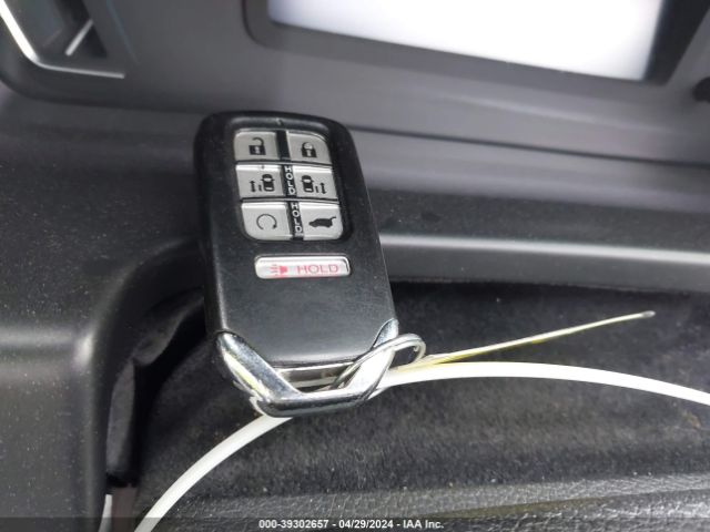 5FNRL6H92JB015705 Honda Odyssey Elite
